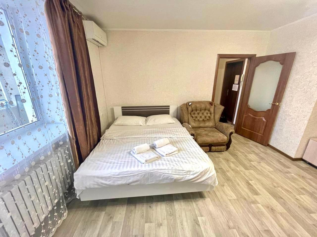 Apartpoltava: Spacious Center In New Building Apartment Poltava